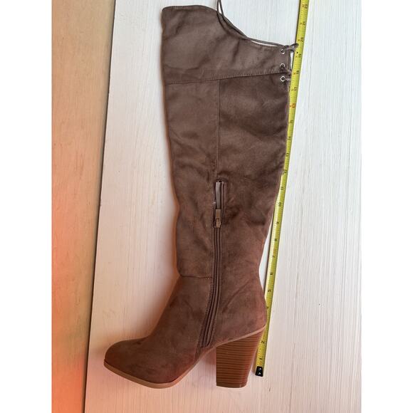 Knee High Heeled Boots Women's Size 7 Taupe Faux Suede Block Heel Lace Up Zip - Picture 2 of 14